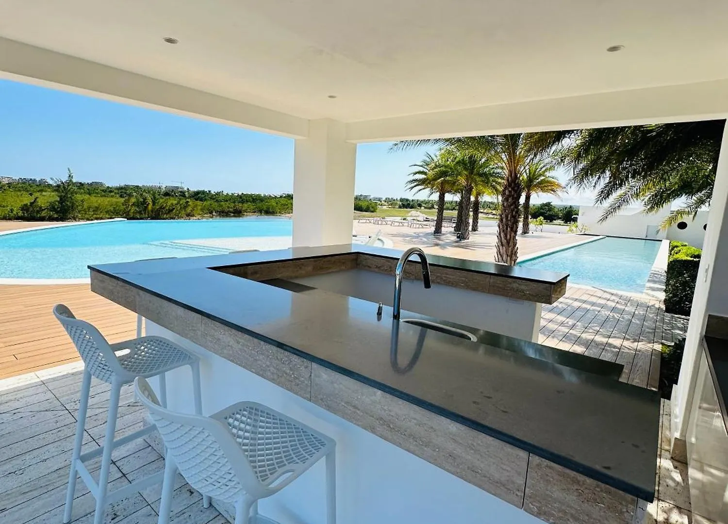 Confort & Luxury In Punta Cana At 7 Mares Cap Cana With Pools, Jacuzzi And Free Beach Access Apartment