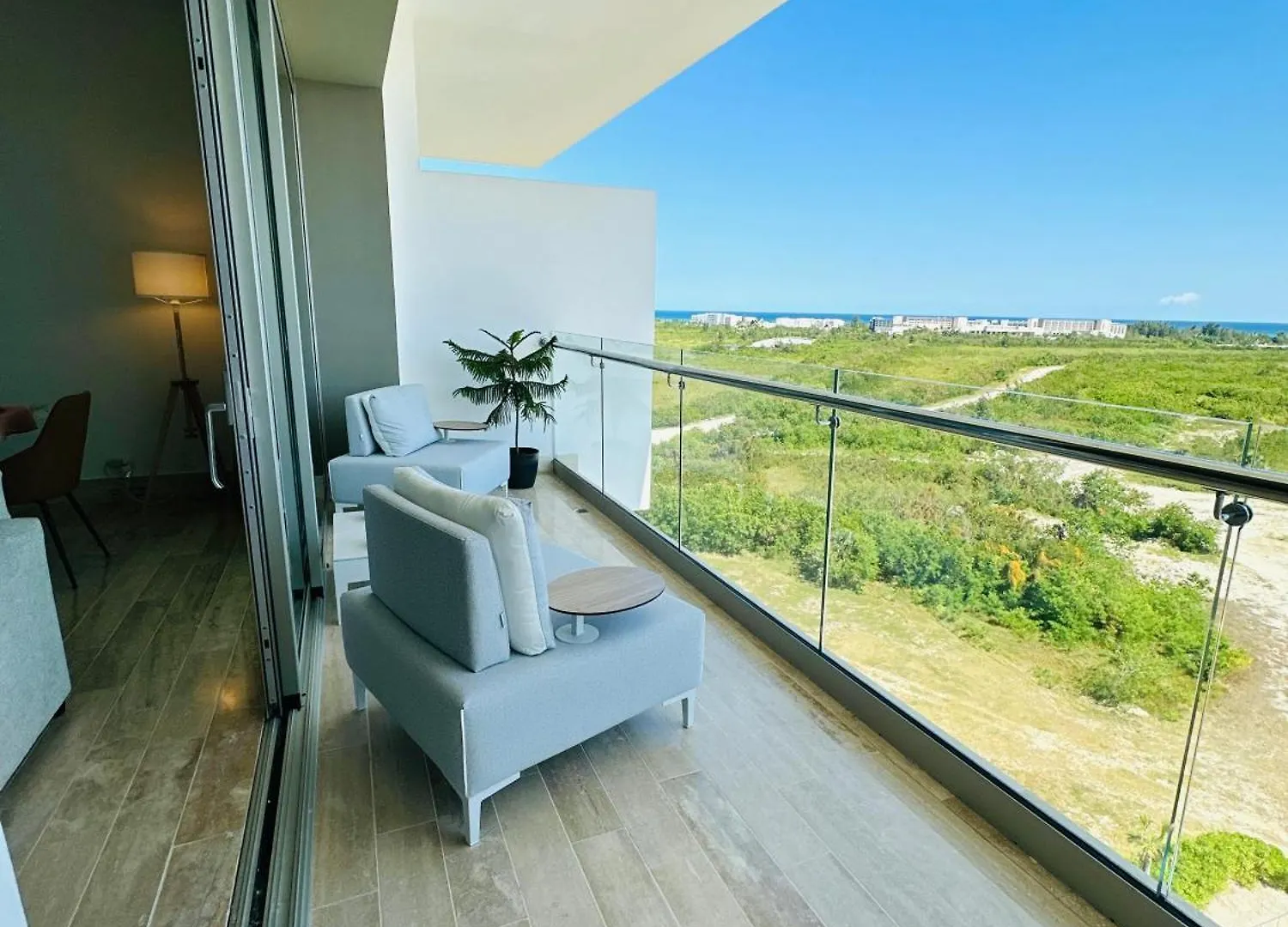 Confort & Luxury In Punta Cana At 7 Mares Cap Cana With Pools, Jacuzzi And Free Beach Access