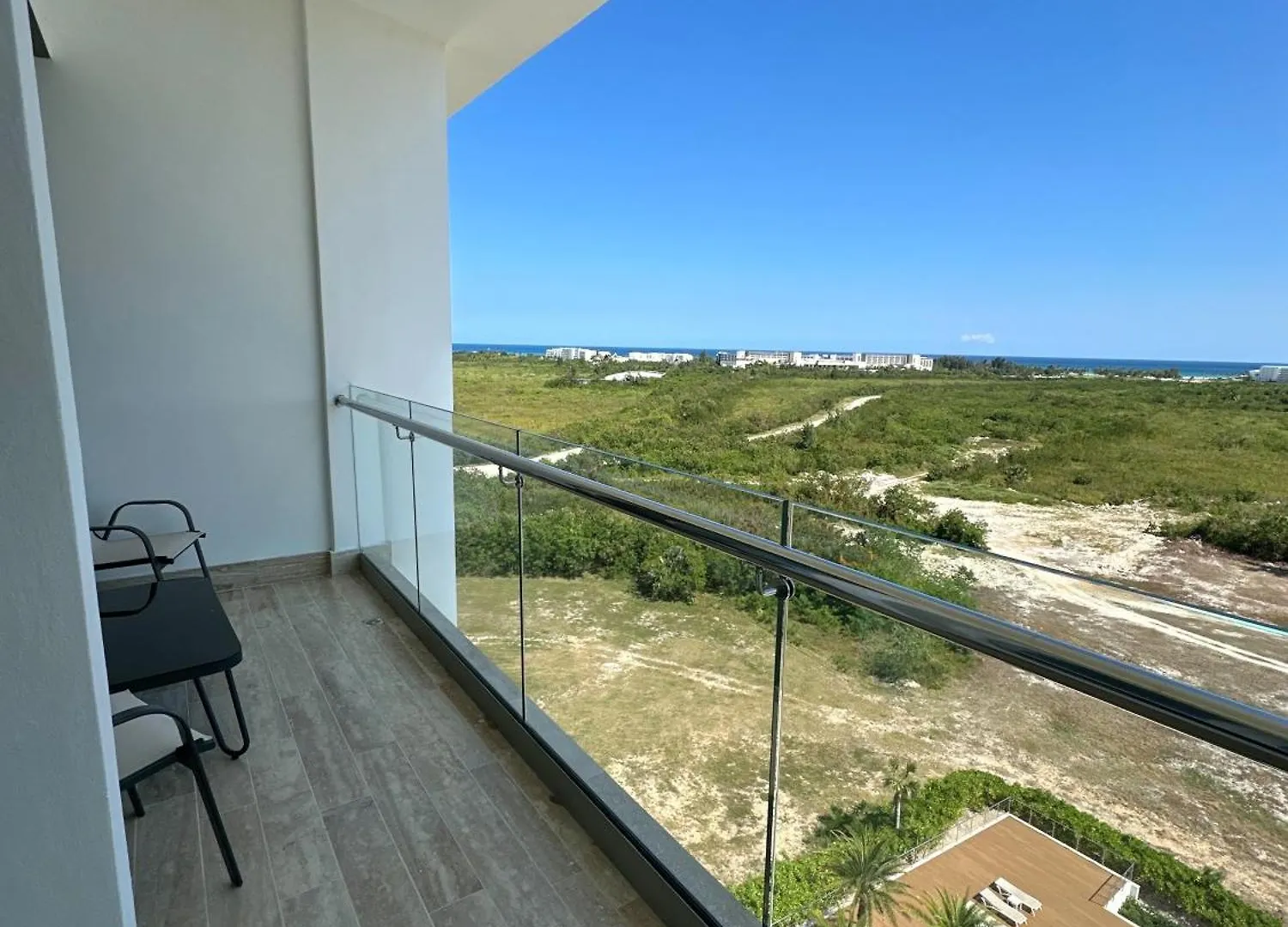 Confort & Luxury In Punta Cana At 7 Mares Cap Cana With Pools, Jacuzzi And Free Beach Access Apartment