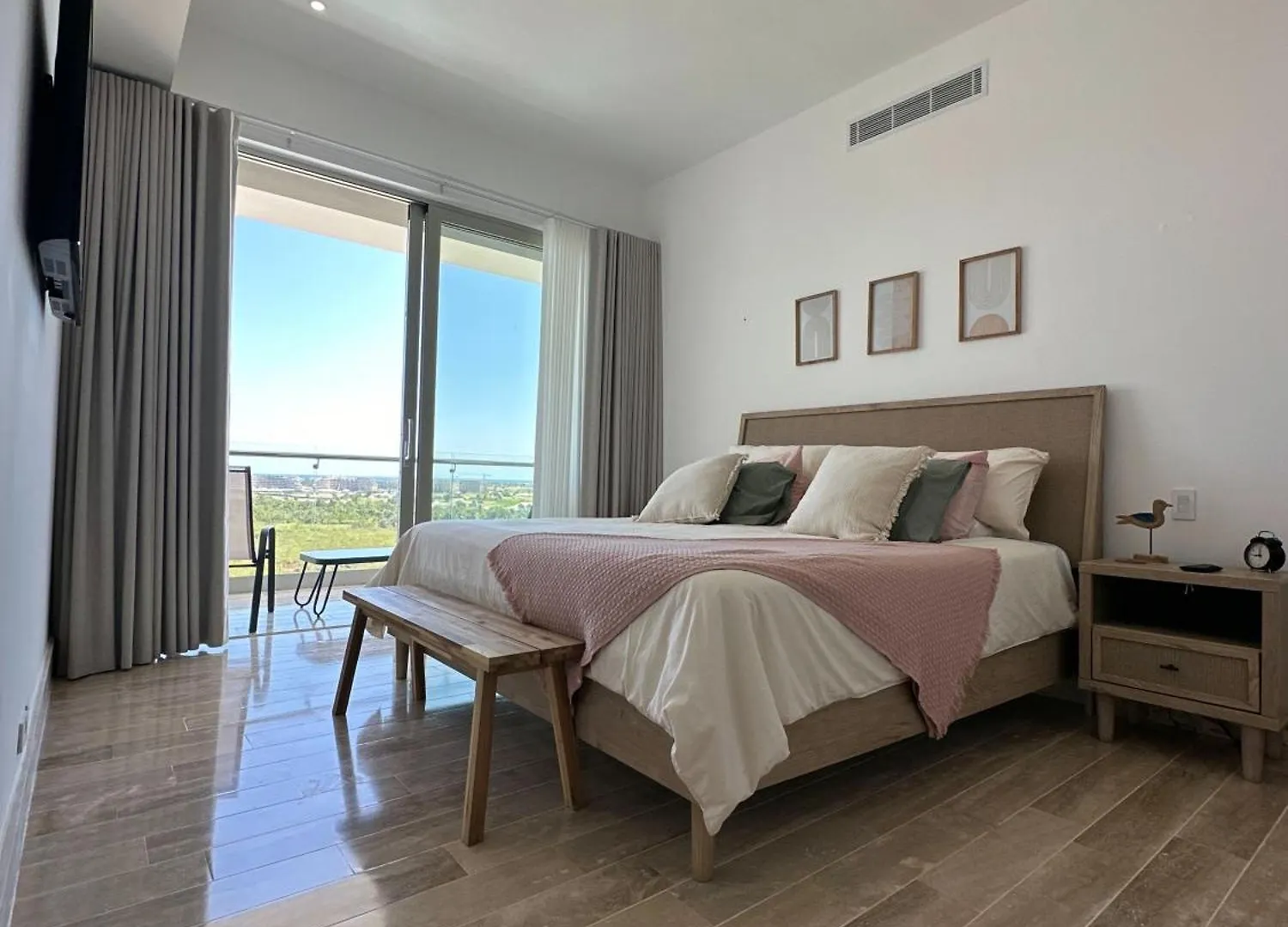 Confort & Luxury In Punta Cana At 7 Mares Cap Cana With Pools, Jacuzzi And Free Beach Access Lejlighed