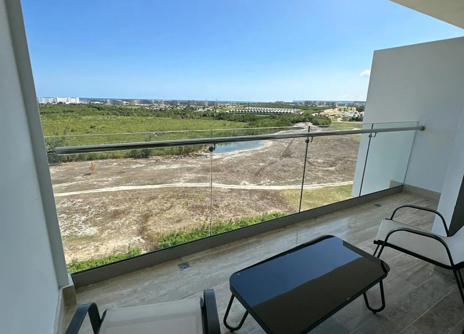 Confort & Luxury In Punta Cana At 7 Mares Cap Cana With Pools, Jacuzzi And Free Beach Access